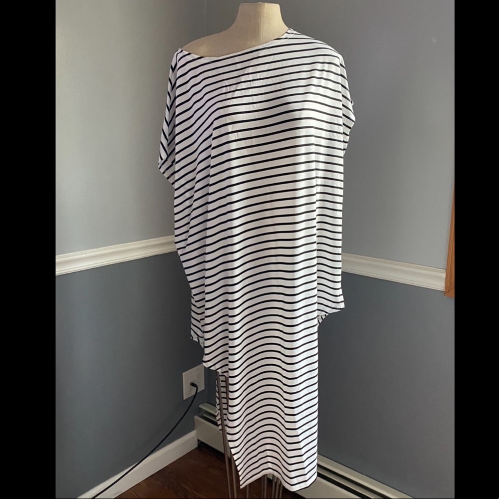 NWOT BOGO FREE Asymmetric tunic dress